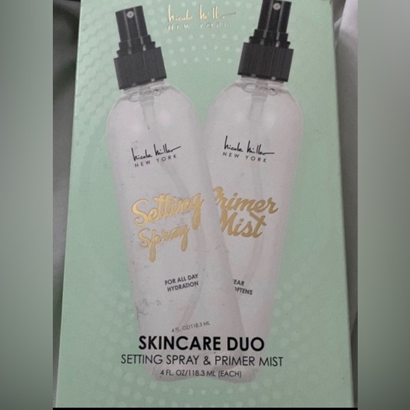 2/$20 Makeup Setting Spray & Primer Mist - Picture 3 of 3